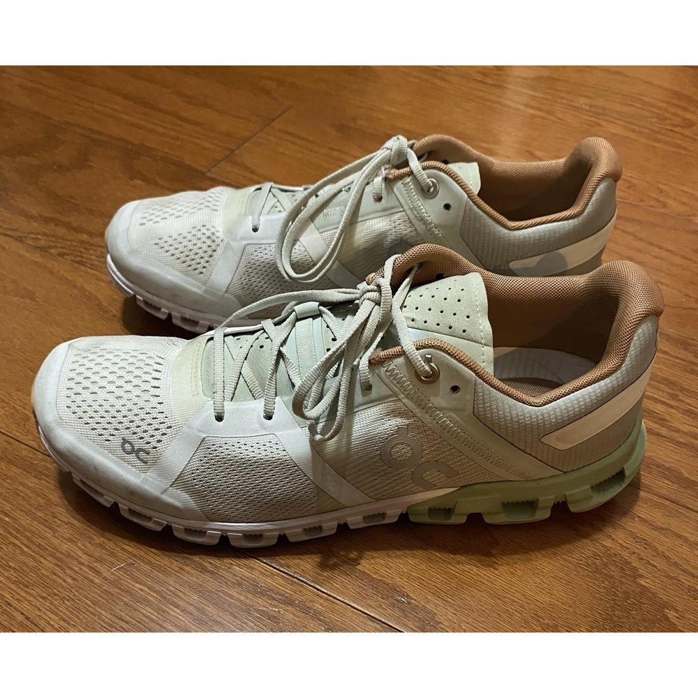 On Cloud Running CLOUDFLOW Shoes - Women's SZ 10 US Excellent Condition No Box